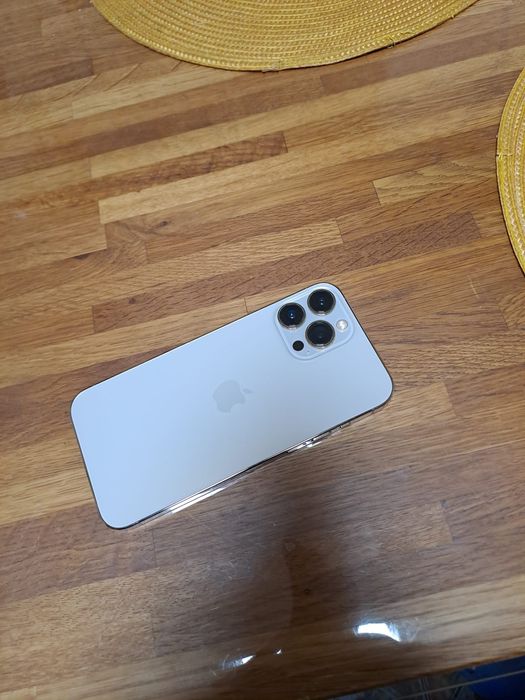 Vând iPhone. 13 pro max.