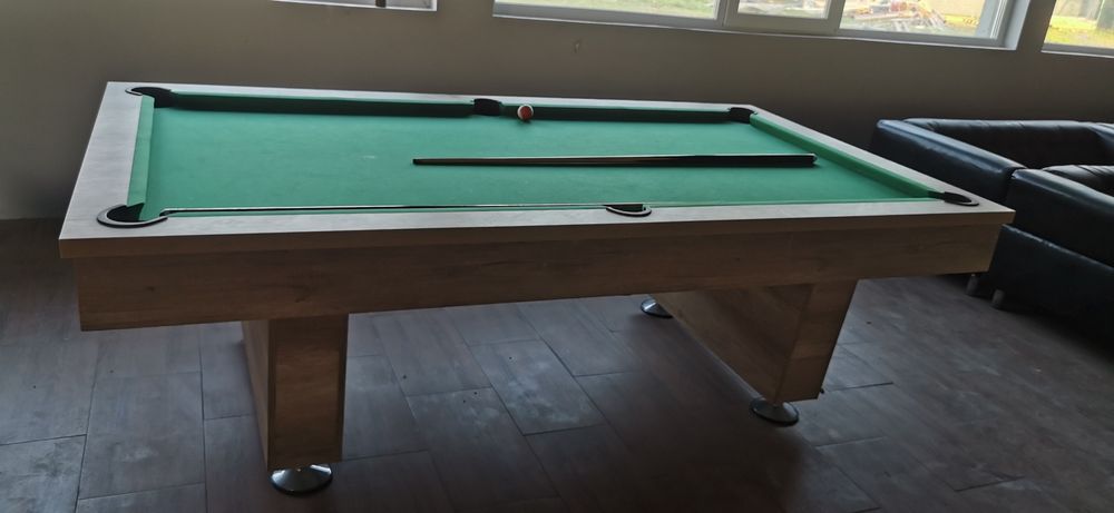 Masă biliard în stare foarte bună