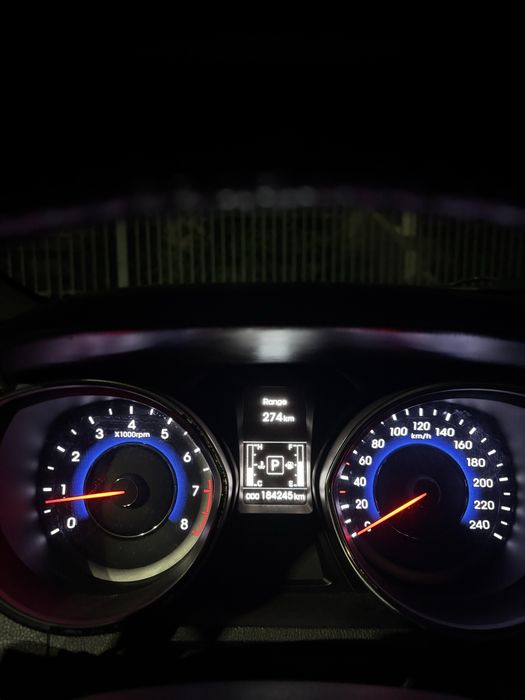Продам авто Elantra 2014