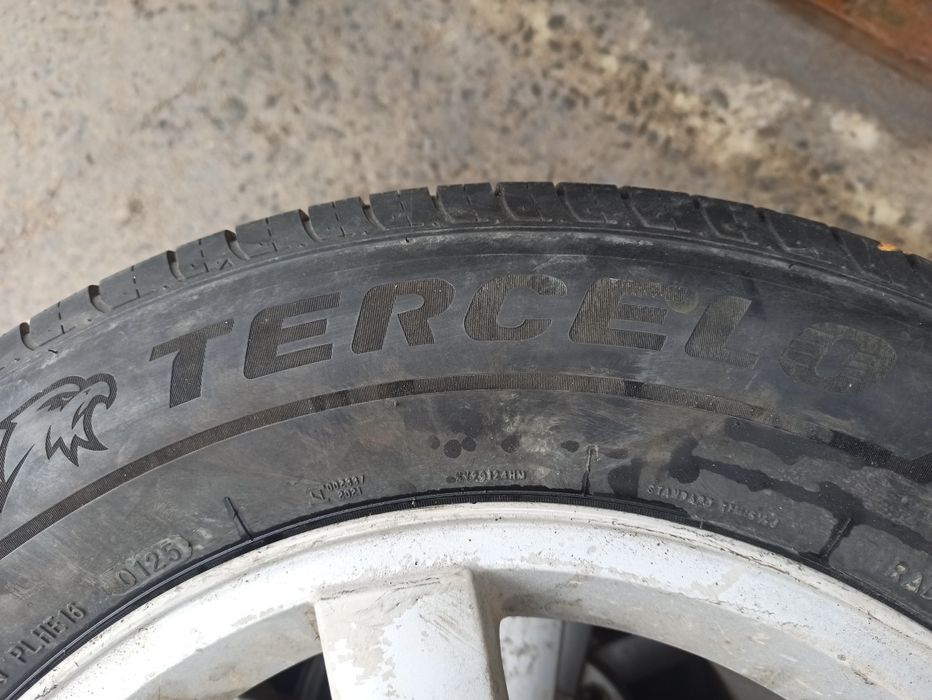 Резина с дисками на ниву