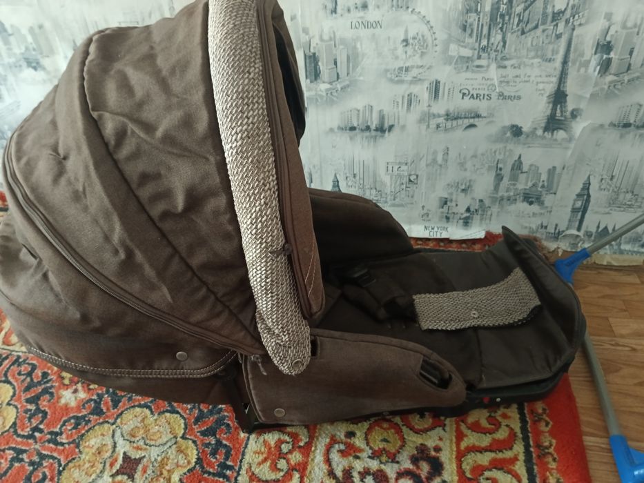 Продам коляску тройку