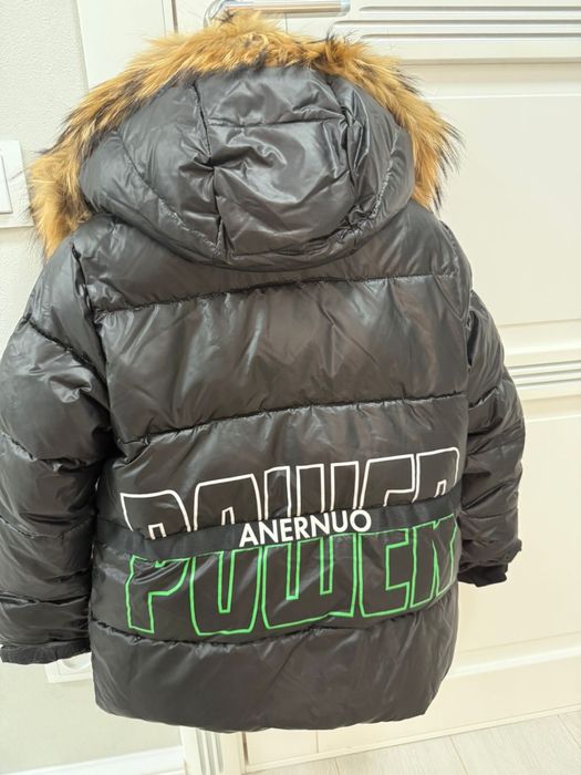 Продам зимний пуховик для мальчика