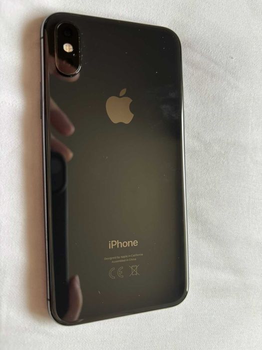 iPhone Xs 64GB Space Gray