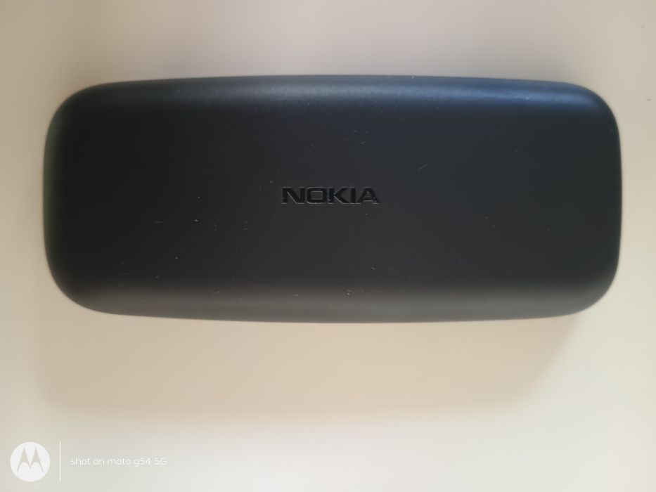 Напълно нов мобилен телефон NOKIA 105, за 2 СИМ карти, с оригиналното зарядно, кутия и книжка-упътване
