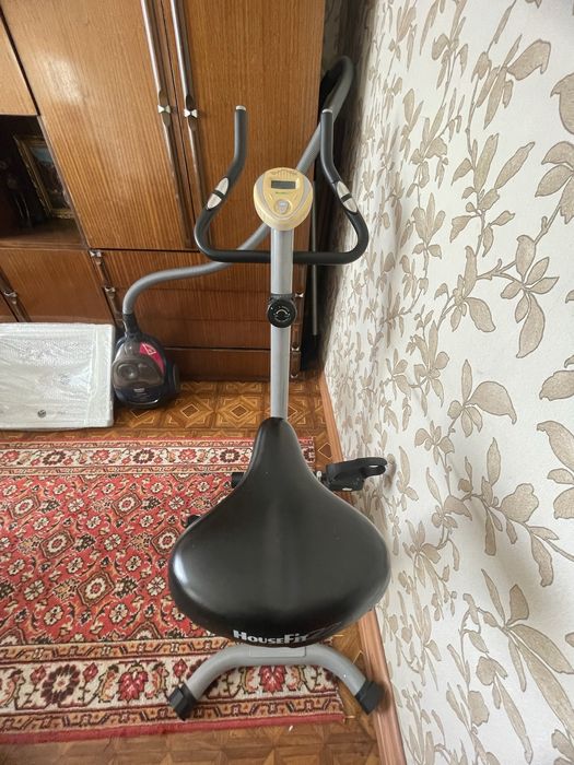 Продам велотренажер велосипед