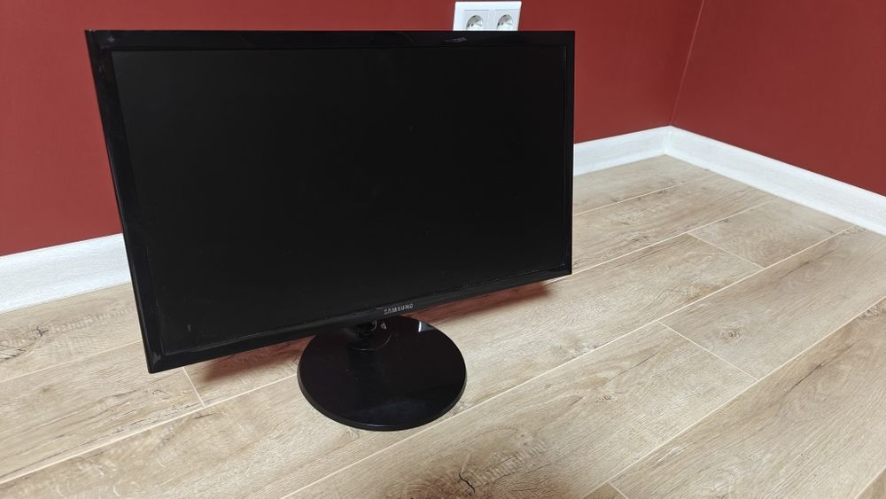 Монитор Samsung LS22F350FHIXCI