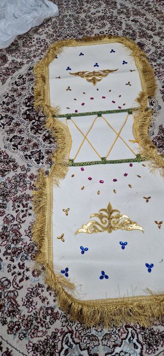 Продам большой красивый қоржын.