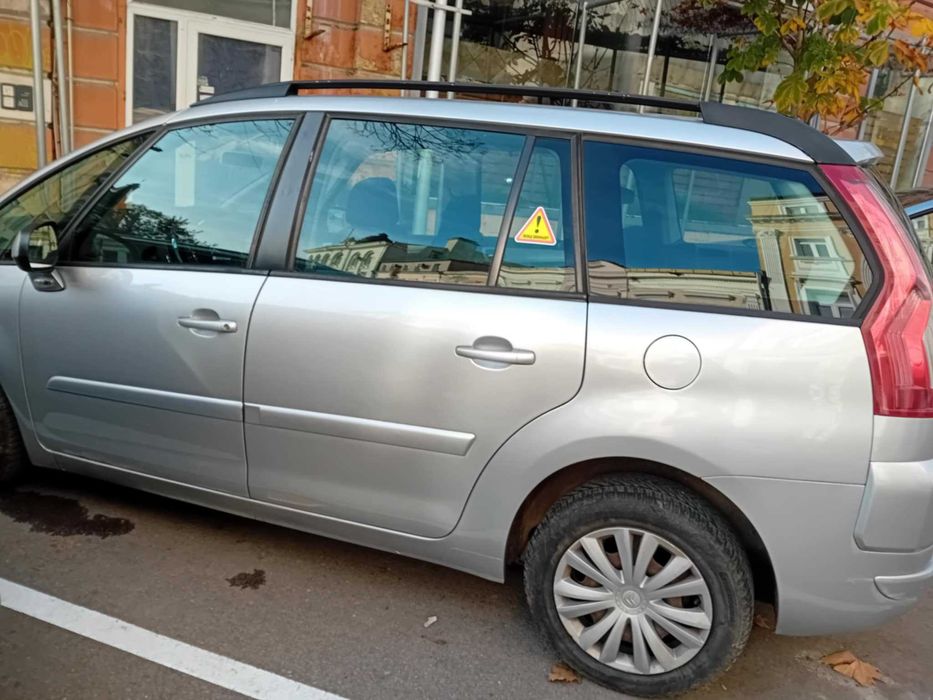 Продавам Ситроен Ц4 Гранд Пикасо