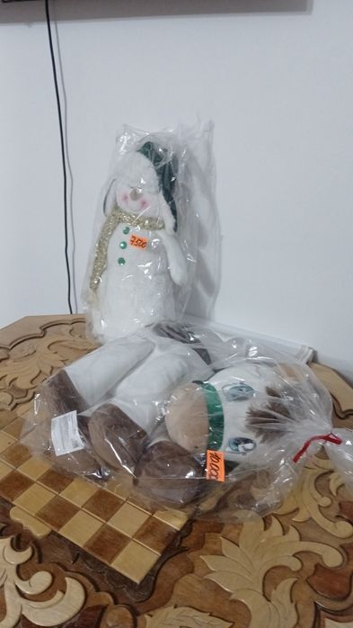 Продам игрушки наполение конфетами