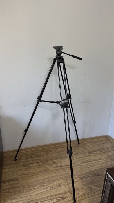 Штатив трипод Libec 650ex срочно