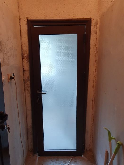 Намаление със 100 лева! Интериорни алуминиеви врати с каси на Градеви