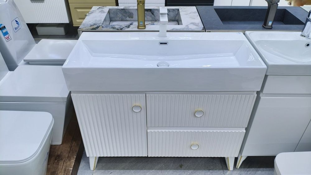 Vanna uchun tumbalar pvs materialda