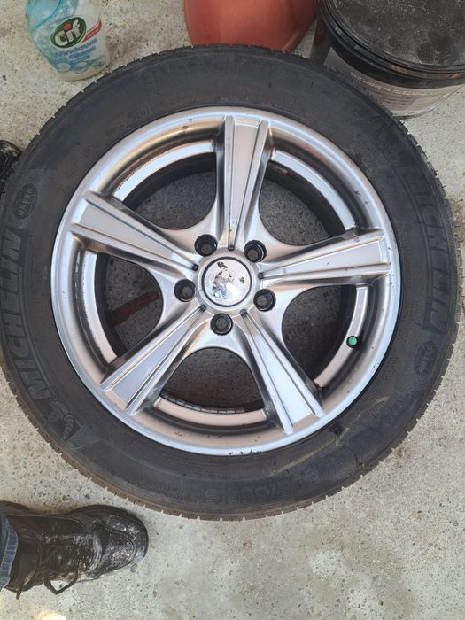 Jante aliaj skoda superb le găsiți în sector 4 București