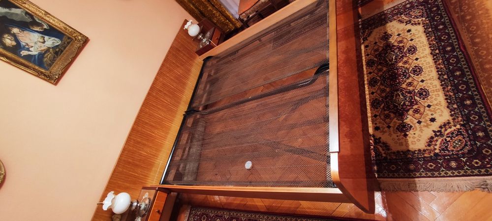 Спалня и тоалетка