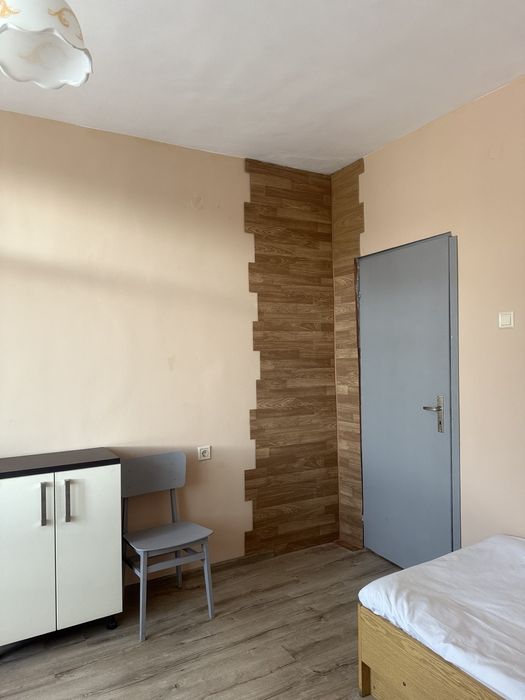 Продава многостаен апартамент в гр.Трън - от собственик