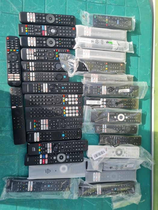 Piese provenite din tv-uri noi cu display-uri sparte