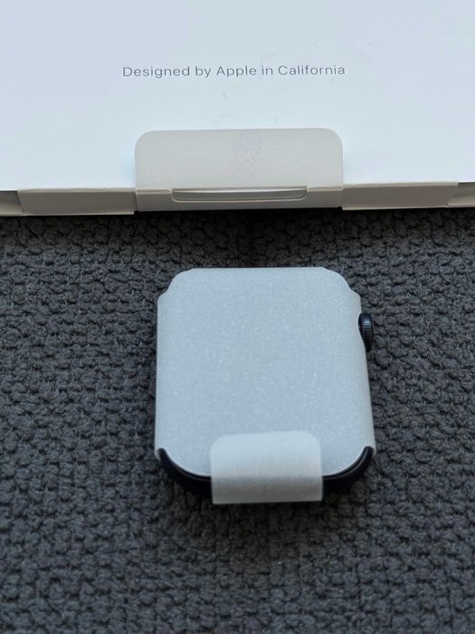 Нов смарт часовник Apple Watch SE2 44 Midnight Sport Band GPS гаранция