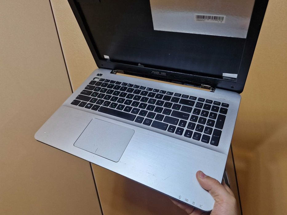 Asus x554L i5-6+930m