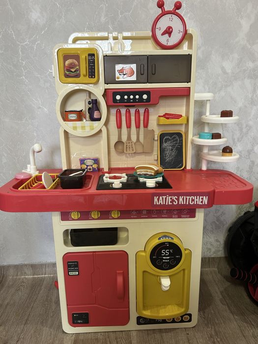 Продам детскую кухню