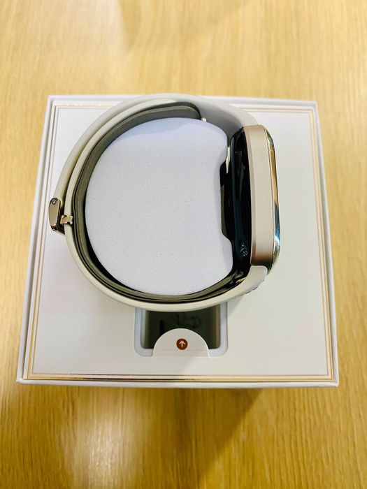 Huawei Watch D2, Gold Aluminum Case, White Composite Leather Strap