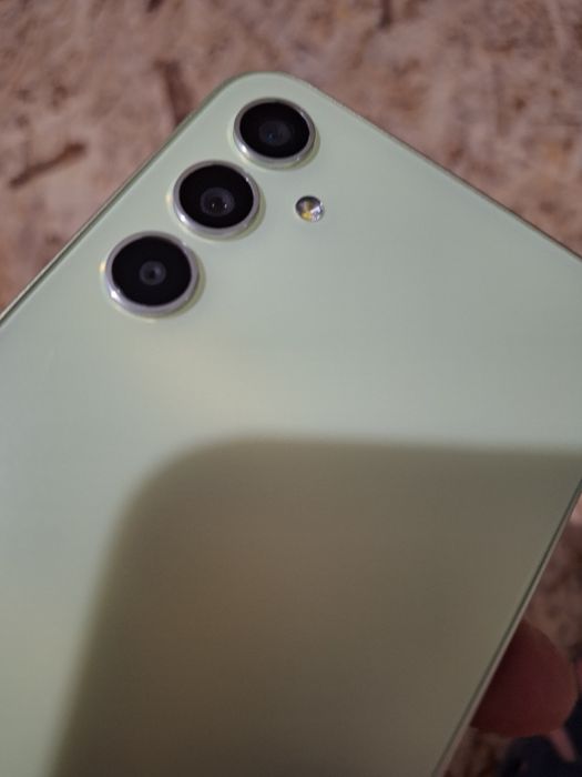 Продам Samsung galaxy A34 5G 6/128.