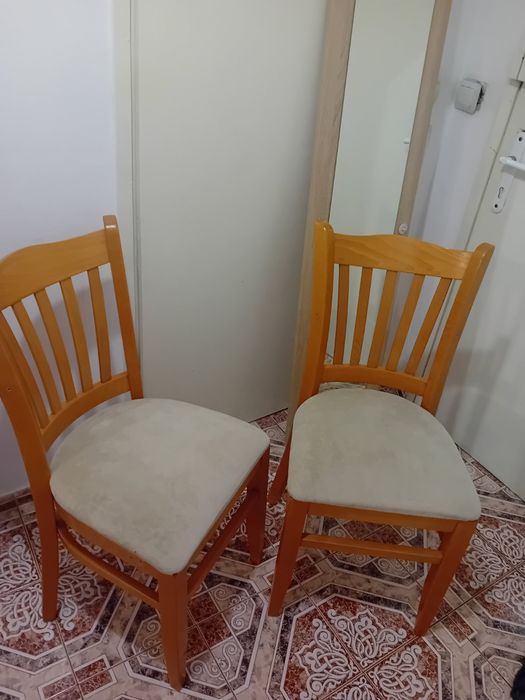 столове дървени с тапицерия