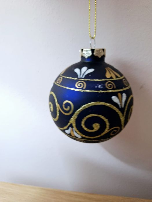 Globuri vechi pictate manual