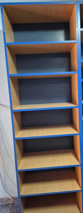 Mobilier  spațiu  comercial