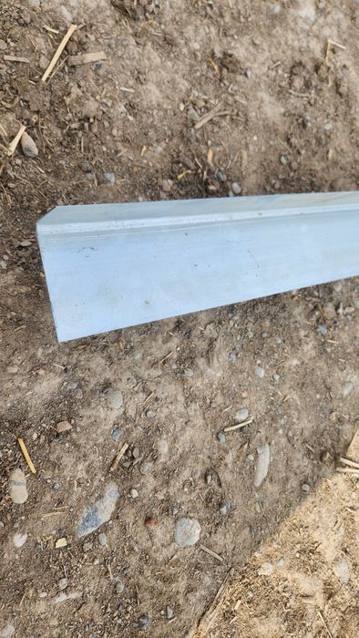 Уголок металическй