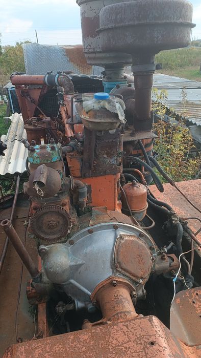 Продам двигатель на комбайн Нива