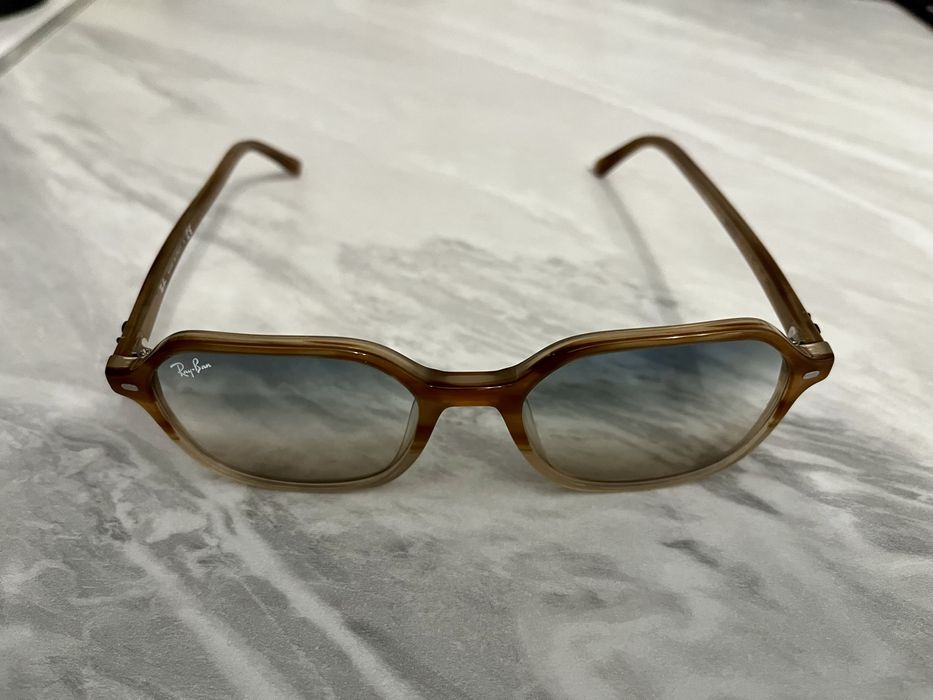 Продам очки солнцезащитные RAYBAN