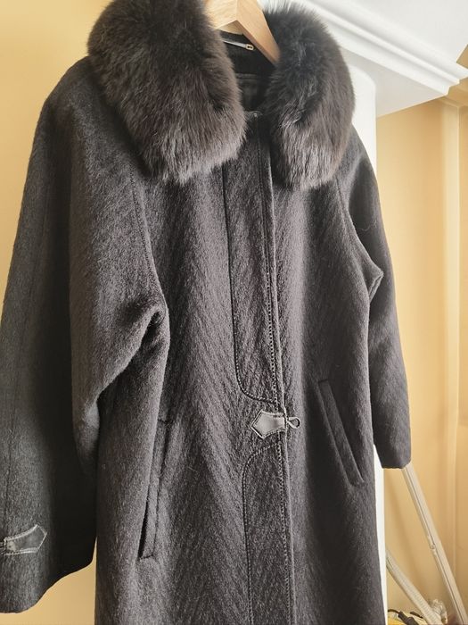 Женское пальто, размер 44.