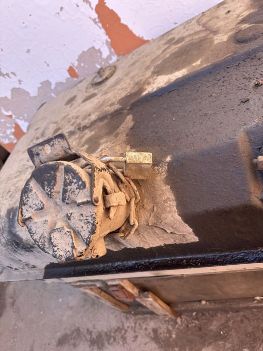 Продам бак от Зил