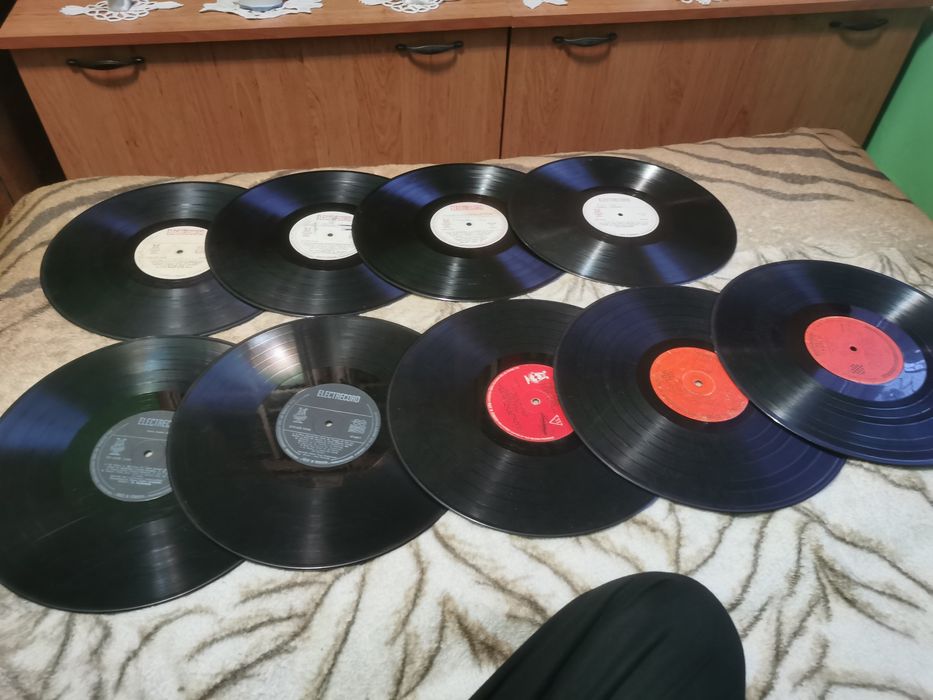 Eladó bakelit Lemezek