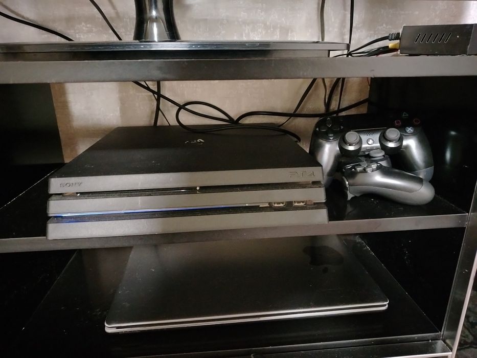 Playstation 4 pro 1 tr