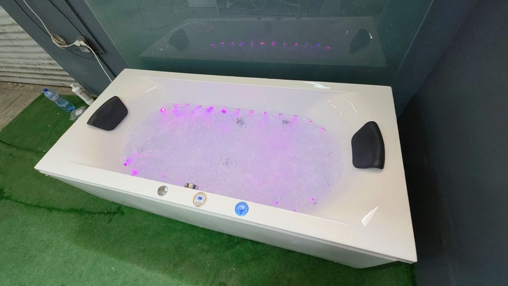 *Spa* Джакузи (Хидромасажна Вана) с Различни Режими на Масаж  1,90х0.90