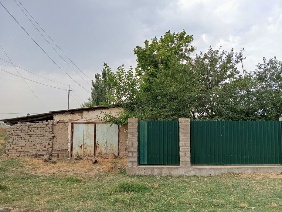 Quyi chirchiq uy sotiladi