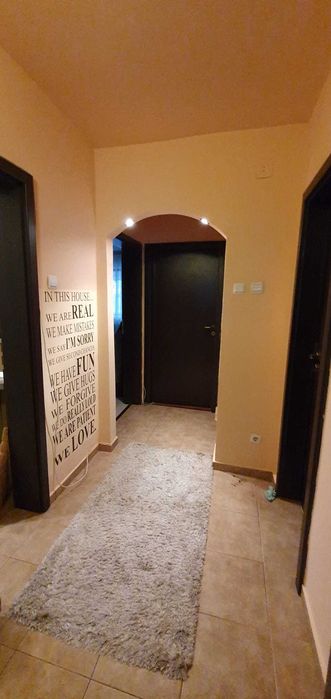 Inchiriez apartament zona nord,Cameliei