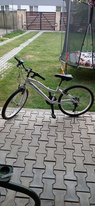 Vând bicicleta 24 inch