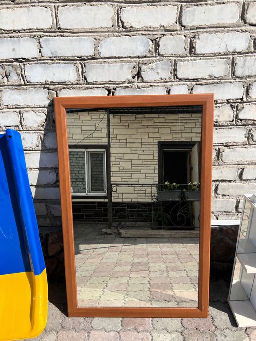 Продам зеркало.  В хорошем состоянии