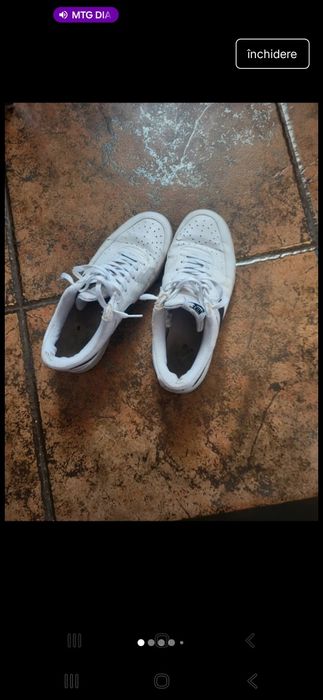 Vand 2 perechi de court vision