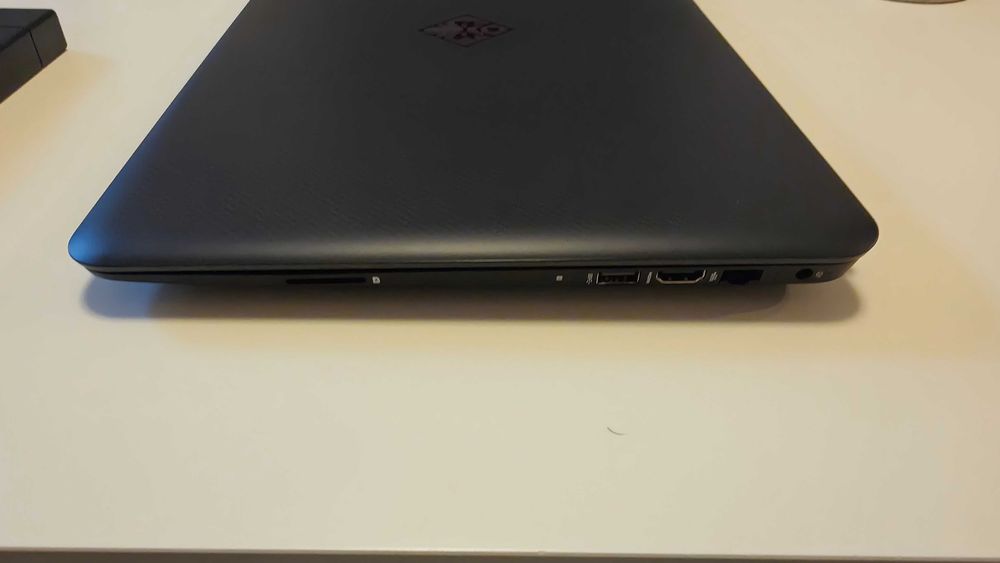 Laptop gaming HP OMEN 15-ax202nq i7-7700HQ GTX 1050 Ti 4GB, 16GB RAM, SSD 128GB + HDD 1TB, baterie noua, Windows 11, FHD IPS, tastatura iluminata