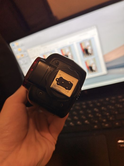 Продаю вспышку для фотоаппарата