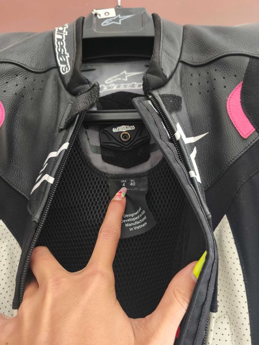 Дамски мото екип