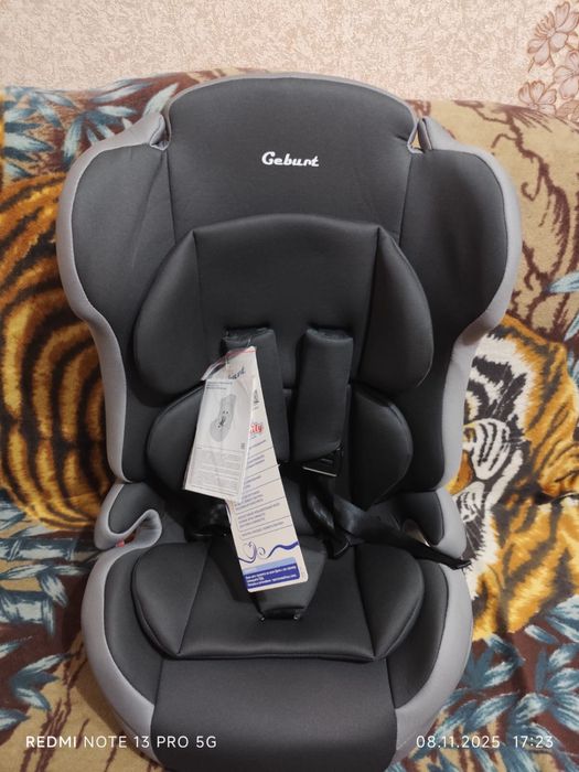 Продам автокресло новое