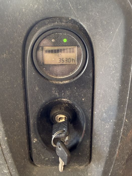 Стакер Linde L12