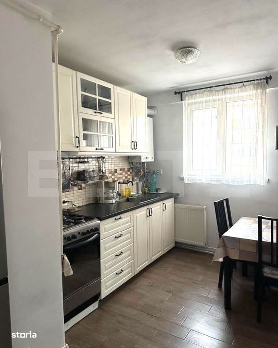 Apartament de vanzare, cu 3 camere, 70 mp, etajul 9 - Astra — fotografia 1