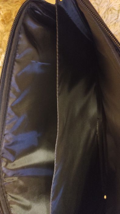 Черен Кожен Калъф за лаптоп или таблет Montreal - 40х30 см