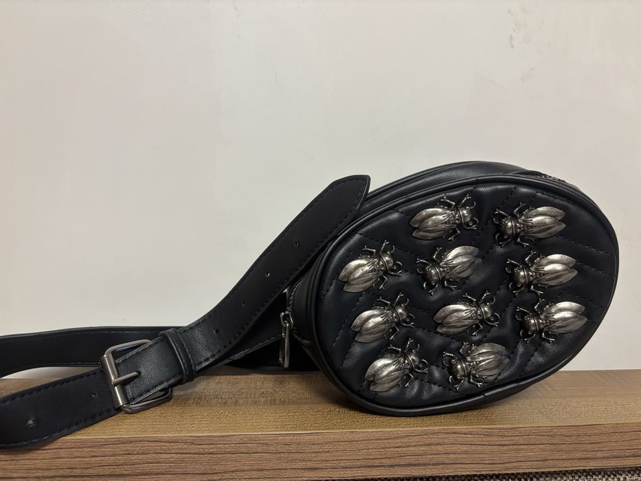 Черна дамска Чанта през кръста