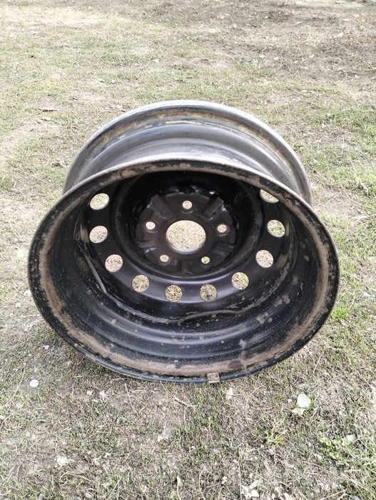 Продаються диски на мазду 626